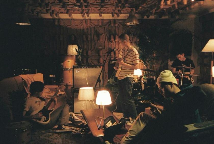 A living-room session